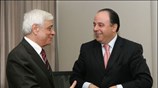 Ο υπουργός Εσωτερικών Προκόπης Παυλόπουλος συναντήθηκε, στη Λευκωσία, με τον υπουργό Δικαιοσύνης ...