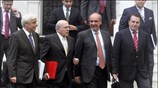 Οι υπουργοί Εσωτερικών Προκόπης Παυλόπουλος, ΠΕΧΩΔΕ Γιώργος Σουφλιάς, Εθνικής Αμυνας Βαγγέλης Μεϊμαράκης ...