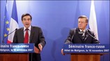 Ο Γάλλος πρωθυπουργός Φρανσουά Φιγιόν (αριστερά) και ο Ρώσος ομόλογός του Βίκτορ ...