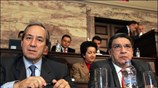 Ο υπουργός Οικονομίας Γ. Αλογοσκούφης και ο υπουργός Απασχόλησης Β. Μαγγίνας κατά ...