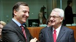 Ο υπουργός Δικαιοσύνης Σωτήρης Χατζηγάκης συνομιλεί με τον αντιπρόεδρο της Κομισιόν Φράνκο ...