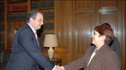 Ο πρωθυπουργός Κώστας Καραμανλής συναντήθηκε σήμερα με την Γ.Γ. της Κ.Ε. του ...