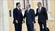 Ο πρόεδρος της Ευρωπαϊκής Επιτροπής Ζοζέ Μανουέλ Μπασόζο (αριστερά) και ο Πορτογάλος ...