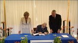 Ο υπουργός Δικαιοσύνης Σωτήρης Χατζηγάκης υπογράφει την Ειδική Σύμβαση του Συμβουλίου της ...