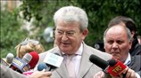 Ο υπουργός Ανάπτυξης Χρήστος Φώλιας κατά την έξοδο του από το Μέγαρο ...