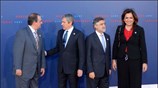 Ο Κώστας Καραμανλής συνομιλεί με τον πορτογάλο ορωθυπουργό και Πρόεδρο της ΕΕ ...