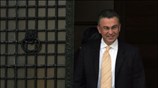 Ο υπουργός Επικρατείας Θοδωρής Ρουσόπουλος εξέρχεται από το Μέγαρο Μαξίμου μετά τη ...