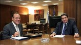 Ο υπουργός Απασχόλησης Βασίλης Μαγγίνας συναναντήθηκε με τον πρόεδρό του ΣΕΒ Δημήτρη ...