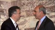 Ο υπουργός Επικρατείας Θοδωρής Ρουσόπουλος και ο ΥΕΘΑ Βαγγέλης Μεϊμαράκης στη συνεδρίαση ...