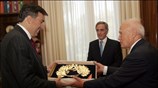 Τον πρόεδρο της Γεωργίας Μιχαήλ Σαακασβίλι έκανε σήμερα δεκτό στο Προεδρικό Μέγαρο, ...