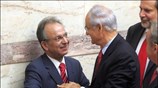 Ο πρώην πρόεδρος της Βουλής Απόστολος Κακλαμάνης συγχαίρει τον νέο Πρόεδρο της ...