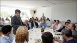 Ο Γραμματέας της Νέας Δημοκρατίας Λευτέρης Ζαγορίτης μαζί με τον διευθυντή του ...