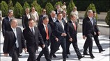 Οι υπουργοί μετά την ορκωμοσία τους κατευθύνονται στην Βουλή για την πρώτη ...