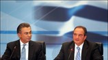 Ο πρωθυπουργός Κώστας Καραμανλής και ο υπουργός Επικρατείας Θοδωρής Ρουσόπουλος κατά τη ...