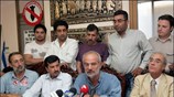 Ο πρόεδρος του Συνασπισμού Αλέκος Αλαβάνος μιλά σε έκτακτη συνέντευξη Τύπου σχετικά ...