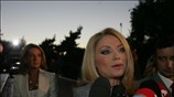 Oι δημοσιογράφοι Ολγα Τρέμη και Έλλη Στάη κατά την άφιξη τους στο ...