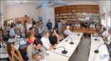 Η ΓΓ της ΚΕ του ΚΚΕ Αλέκα Παπαρήγα μιλάει στο Δημαρχείο της ...