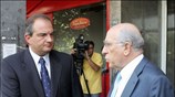 Ο πρωθυπουργός Κώστας Καραμανλής επισκέφθηκε το υπουργείο Περιβάλλοντος, Χωροταξίας και Δημοσίων Έργων ...