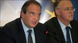 Ο πρωθυπουργός Κώστας Καραμανλής μίλησε στους γενικούς γραμματείς και διευθυντές του υπουργείου ...