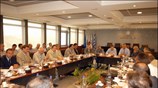 Στιγμιότυπο από τη σύσκεψη της ηγεσίας της Ελληνικής Αστυνομίας και των Γενικών ...