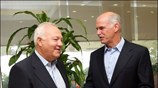 Ο πρόεδρος του ΠΑΣΟΚ Γιώργος Παπανδρέου και ο υπουργός Εξωτερικών της Ισπανίας ...