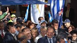 Ο πρωθυπουργός Κώστας Καραμανλής επισκέφθηκε το προάστιο της Μελβούρνης Όκλι όπου τον ...
