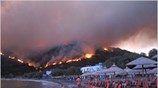 Μαίνεται για τρίτη ημέρα η φωτιά στη Χίο