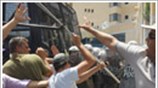 Επεισόδια έξω από το υπουργείο Υποδομών