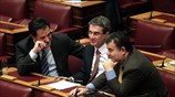Στιγμιότυπα από τη συνεδρίαση στη Βουλή