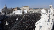 Βατικανό: Πάνω από 150.000 πιστοί για την ευλογία του Βενέδικτου