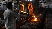 Επιβράδυνση της ανάπτυξης στην Ινδία «βλέπει» ο ΟΟΣΑ