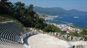 Με λευκό μάρμαρο «ντύνεται» το αρχαίο θέατρο της Θάσου