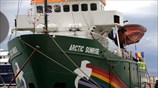 Στο Φλοίσβο το Arctic Sunrise