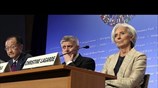 Συζήτηση στο ΔΝΤ για τα σχέδια σωτηρίας κρατών