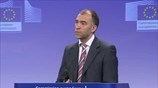 Η Κομισιόν για τις δεσμεύσεις Ολάντ