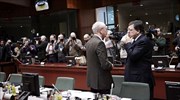 Oxfam: Πάνω από 12 τρισ. δολ. σε φορολογικούς παραδείσους της Ε.Ε.
