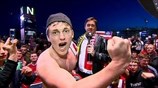 Ξέφρενα πανηγύρια για τη νίκη της Μπάγερν