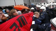 Διαδηλωτές συγκρούστηκαν με αστυνομικούς στη Φρανκφούρτη