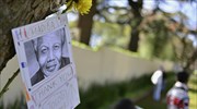Ν. Αφρική: «Κρίσιμη αλλά σταθερή» παραμένει η κατάσταση του Μαντέλα