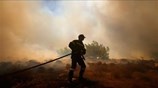 O Guardian για την πυρκαγιά στον Μαραθώνα