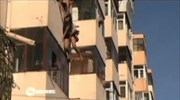 Κίνα: Διάσωση γυναίκας που αιωρούνταν στο κενό