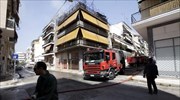 Ένας ελαφρά τραυματίας στην πυρκαγιά σε κτήριο στις Τρεις Γέφυρες
