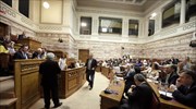 Βουλή: Αντιδράσεις και αποχωρήσεις για το κατεπείγον του ν/σ για τα κρατικά λαχεία