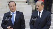 Ο πρόεδρος της Γαλλίας Φρανσουά Ολάντ συναντήθηκε με τον τον ηγέτη του ΣΕΣ, Άχμεντ Τζάρμπα
