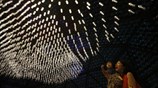 Χονγκ Κονγκ: Εργο τέχνης από 7.000 πλαστικά μπουκάλια