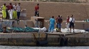 Εκατόμβη νεκρών μεταναστών στη Λαμπεντούζα