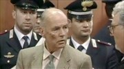 Ιταλία: Σε στρατιωτικό αεροδρόμιο η σορός του ναζί Πρίμπκε - Άγνωστο που θα γίνει η κηδεία