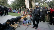 ΗΠΑ: Αποζημίωση για τον αστυνομικό που ψέκασε με σπρέι πιπεριού φοιτητές