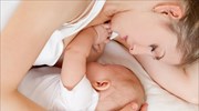 Βρετανία: Κουπόνια αγορών για μητέρες που θηλάζουν