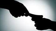 Υπάλληλος του ΣΔΟΕ και αστυνομικός εξετάζονται για υπόθεση δωροδοκίας και εκβίασης